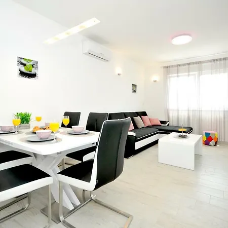 Apartmán Adrian Trogir